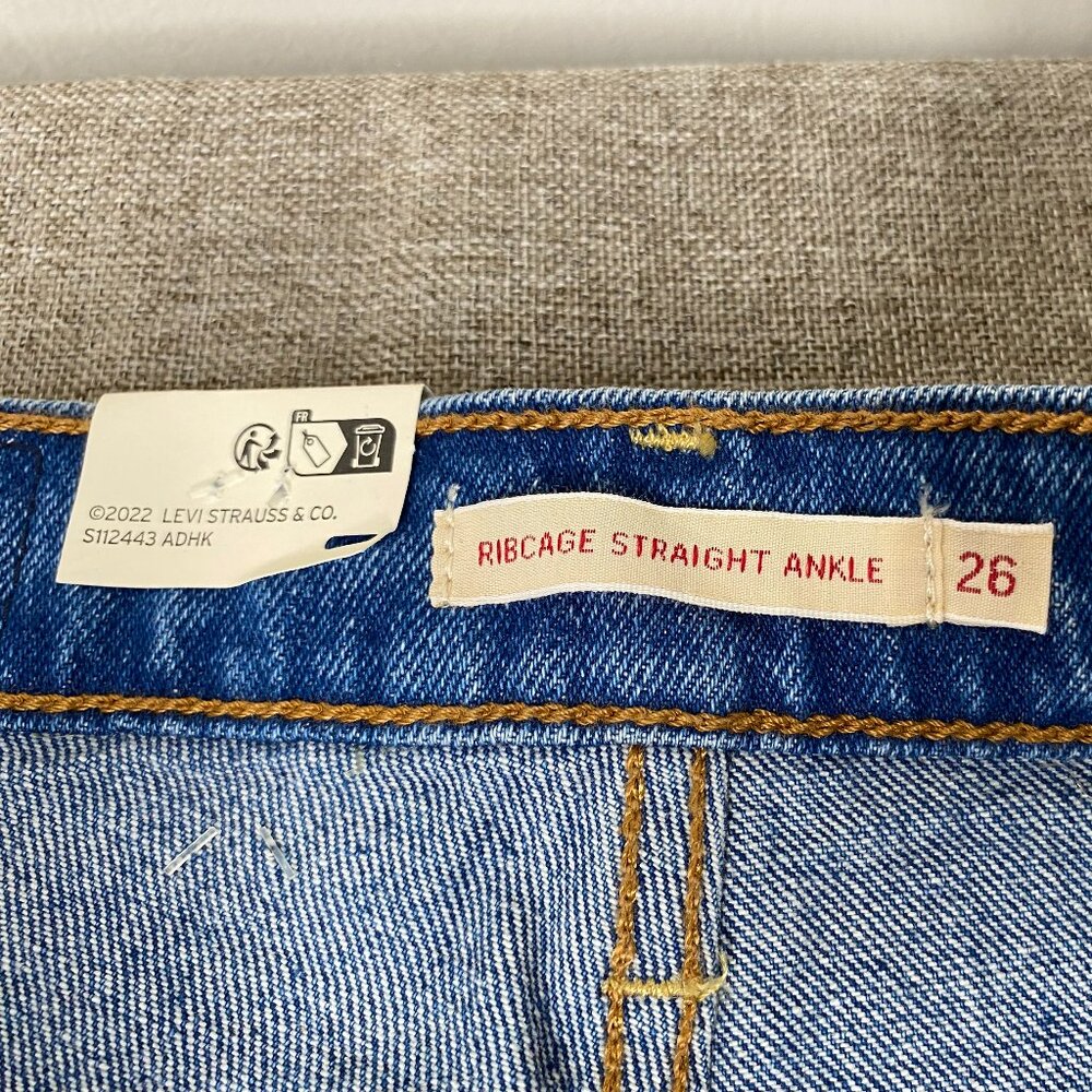 Levi's Ribcage Straight Ankle Denim Jeans Women 26 High Rise Blue Distressed NWT - Picture 6 of 16